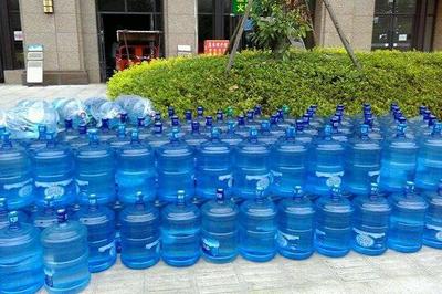 康亿家桶装水加盟费多少？揭秘低门槛高回报的创业新机遇